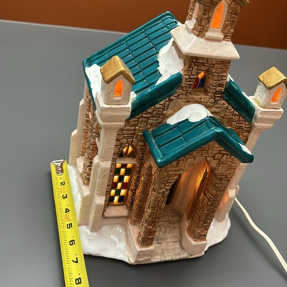 1993 CHRISTMAS VALLEY Collectible Series Porcelain Church Building w/light-VNTG - Picture 7 of 9